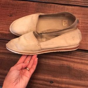 Frye size 8